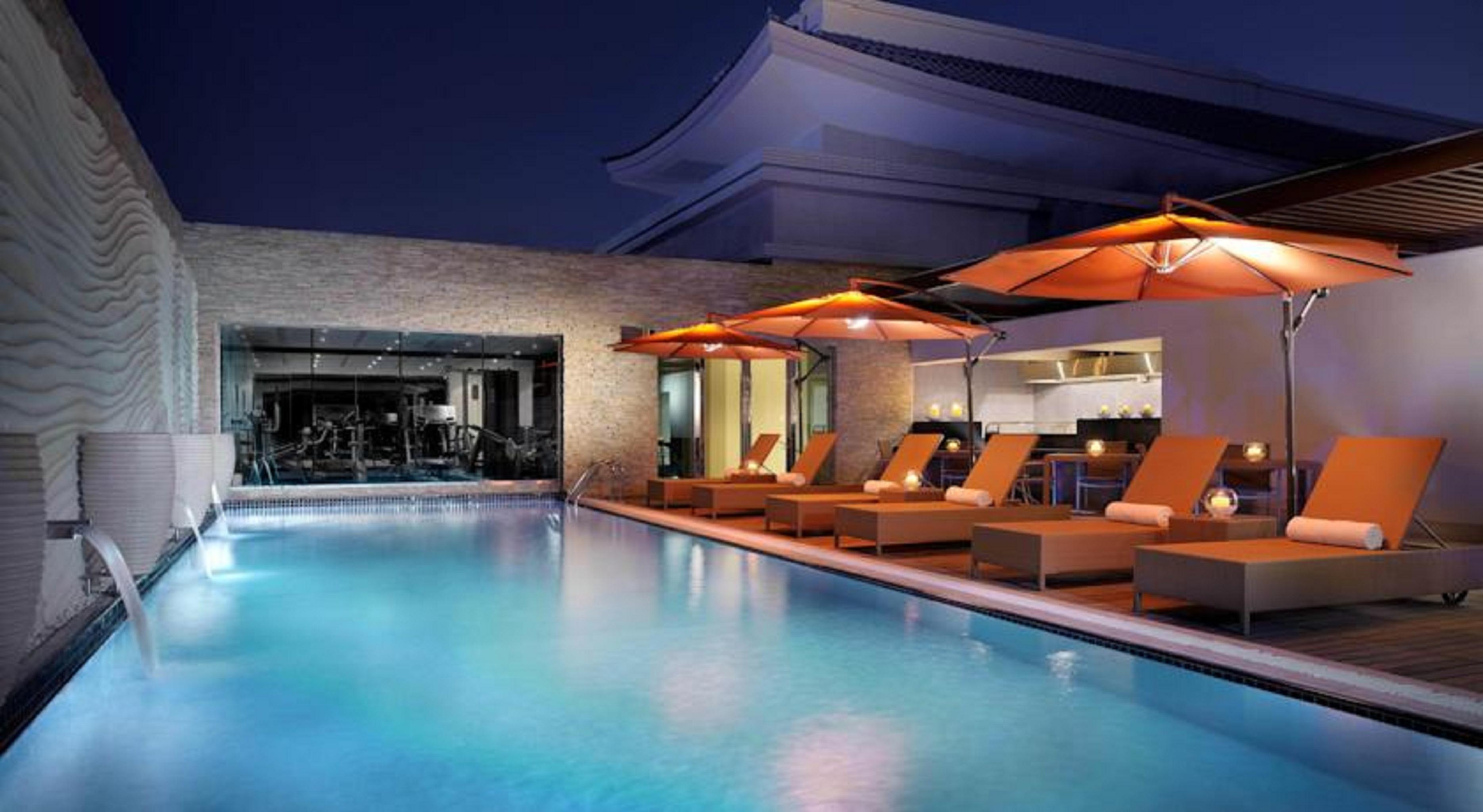 Asiana Hotel Дубай Экстерьер фото The pool at the W Bangkok
