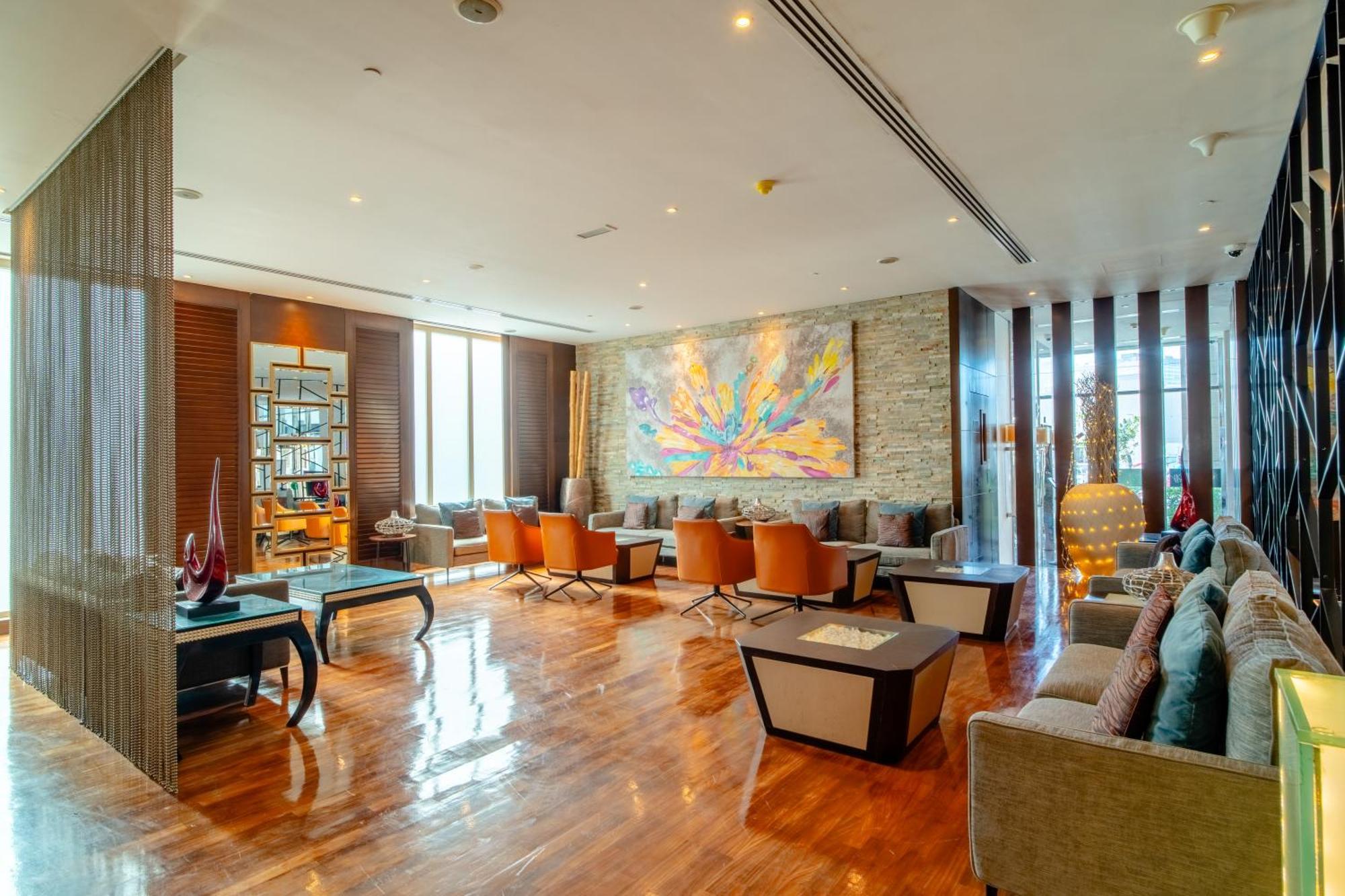 Asiana Hotel Дубай Экстерьер фото The lobby of the hotel
