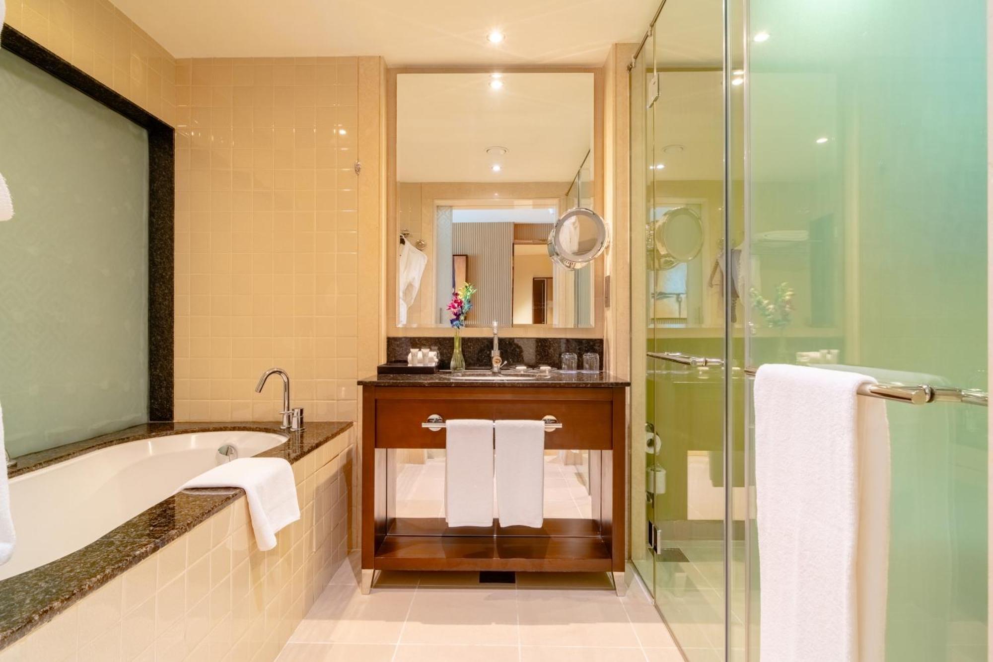 Asiana Hotel Дубай Экстерьер фото Bathroom