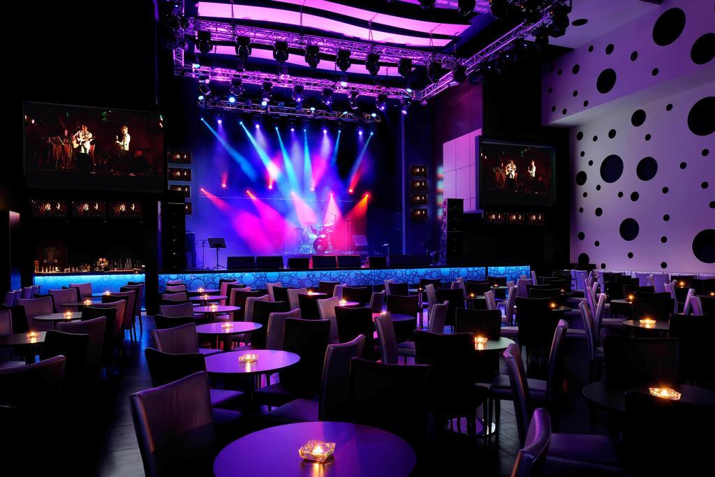 Asiana Hotel Дубай Экстерьер фото The interior of the nightclub