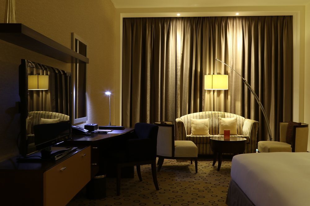 Asiana Hotel Дубай Экстерьер фото A room at the hotel